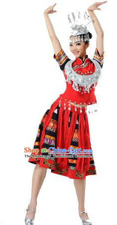 Traditional Chinese Miao Nationality Dancing Costume, Hmong Female Folk Dance Ethnic Short Red Pleated Skirt, Chinese Minority Nationality Embroidery Costume for Women