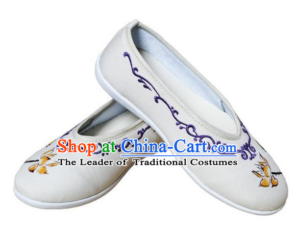 Top Chinese Traditional Tai Chi Embroidered Lotus Linen Shoes Kung Fu Pulian Shoes Martial Arts Beige Shoes for Women