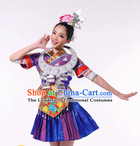 Traditional Chinese Miao Nationality Dancing Costume, Tujia Zu Female Folk Dance Ethnic Pleated Skirt, Chinese Tujia Minority Nationality Embroidery Costume for Women