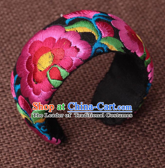 Traditional Chinese Miao Nationality Crafts, Hmong Handmade Miao Silver Embroidery Pink Bracelet, Miao Ethnic Minority Bangle Accessories for Women