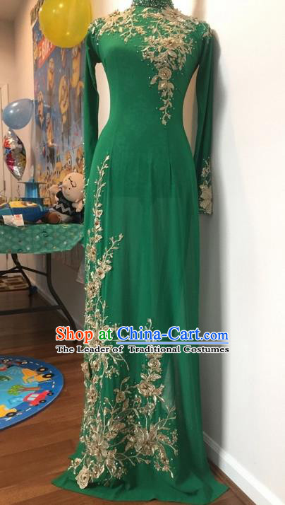 Top Grade Asian Vietnamese Traditional Dress, Vietnam National Young Lady Ao Dai Dress, Vietnam Princess Green Embroider Cheongsam for Women