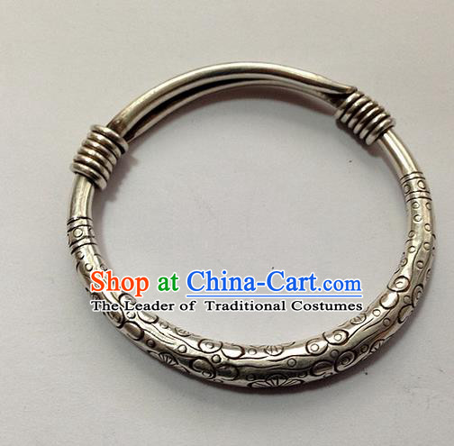 Traditional Chinese Miao Nationality Accessories Bracelet, Hmong Female Ethnic Pure Sliver Bangle for Women