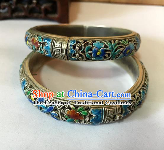 Traditional Chinese Miao Nationality Accessories Bracelet, Hmong Female Ethnic Pure Sliver Blueing Sculpture Bangle for Women