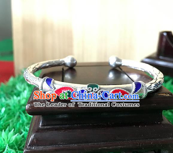 Traditional Chinese Miao Nationality Accessories Bracelet, Hmong Female Ethnic Pure Sliver Bangle for Women