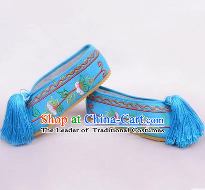 Chinese Ancient Peking Opera Young Lady Embroidered Hua Tan Shoes, Traditional China Beijing Princess Opera Blue Embroidered Shoes