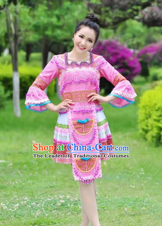 Traditional Chinese Miao Nationality Wedding Bride Costume Pink Pleated Skirt, Hmong Folk Dance Ethnic Chinese Minority Nationality Embroidery Clothing for Women