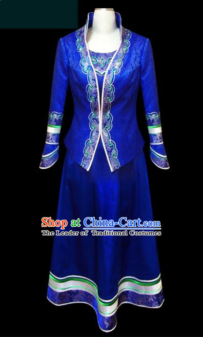 Traditional Chinese Mongol Nationality Dance Costume Blue Mongolian Robe, Chinese Mongolian Minority Nationality Princess Embroidery Clothing for Women