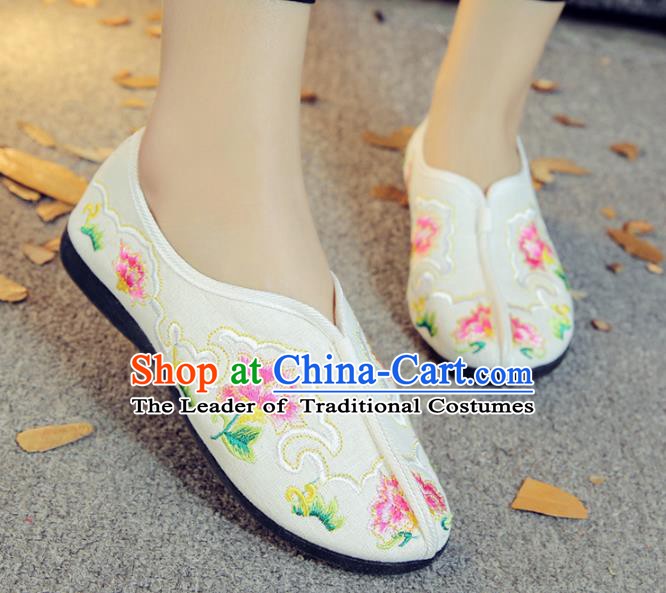 Traditional Chinese National Hanfu Embroidery Peony White Shoes, China Ancient Embroidered Shoes for Women