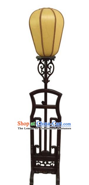 Traditional Chinese Handmade Yellow Sheepskin Lantern Classical Palace Lantern China Floor Palace Lamp