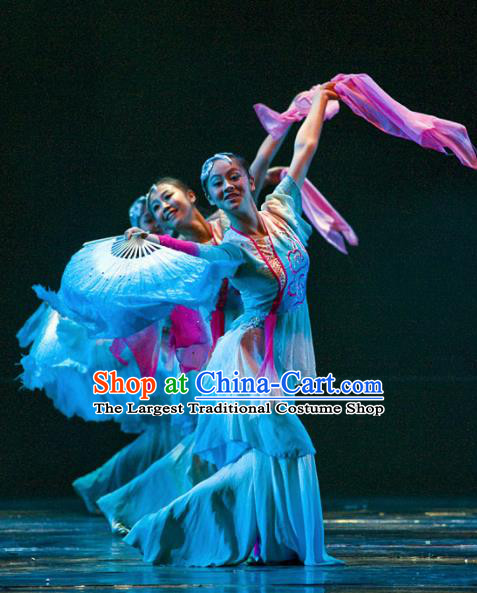 Chinese Traditional Fan Dance Yangko Costume Folk Dance Clothing for Women