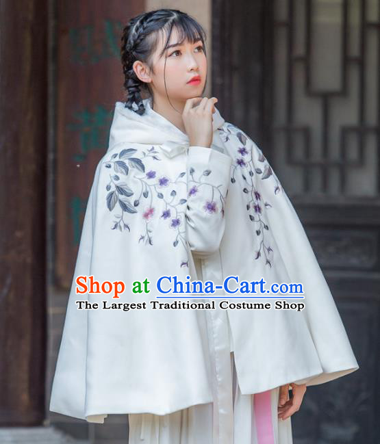 Chinese Traditional Costumes Ancient Hanfu Embroidered White Cloak for Women