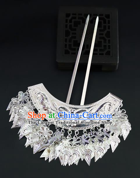 Chinese Traditional Miao Nationality Hair Accessories Carving Sliver Butterfly Tassel Hairpins for Women