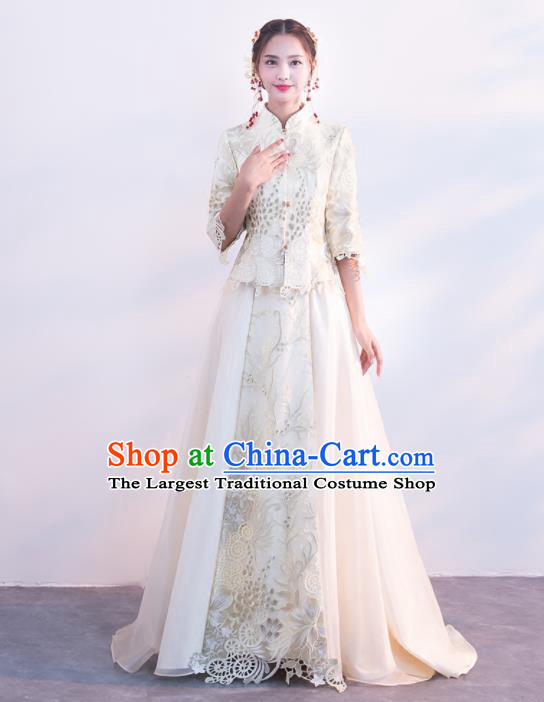 Chinese Traditional Embroidered Wedding Costumes White Xiuhe Suits Ancient Bride Dress for Women