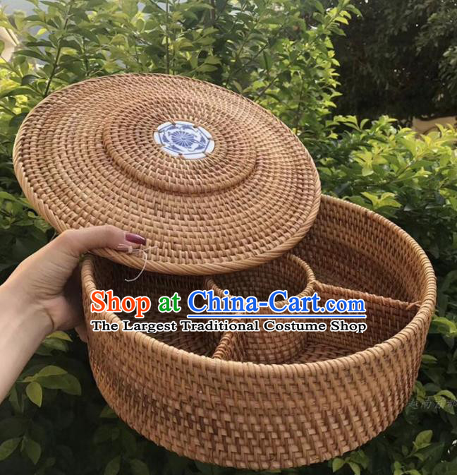 Asian Vietnamese Traditional Rattan Craft Artware Straw Plaited Round Storage Box