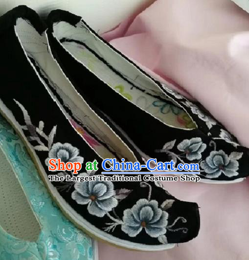 Chinese Traditional Hanfu Shoes Embroidered Shoes Handmade Black Shoes for Women