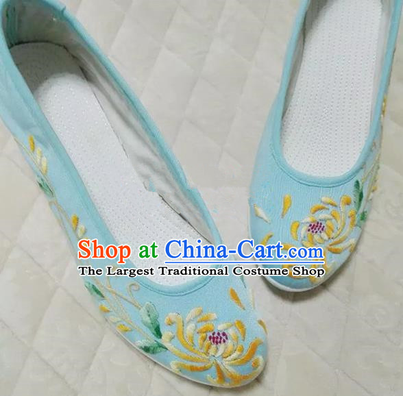 Chinese Traditional Hanfu Shoes Ancient Princess Embroidered Chrysanthemum Shoes Handmade Cloth Shoes for Women