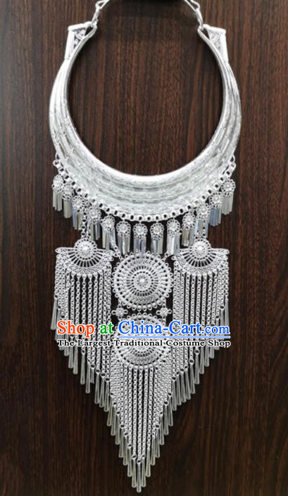 Chinese Traditional Yunnan Miao Minority Sliver Necklace Ethnic Tassel Accessories for Women