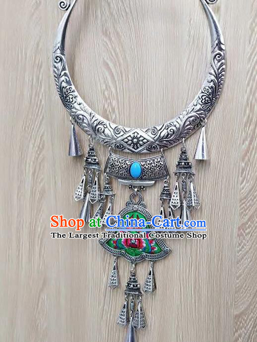 Chinese Traditional Minority Embroidered Green Carving Necklace Ethnic Folk Dance Accessories for Women