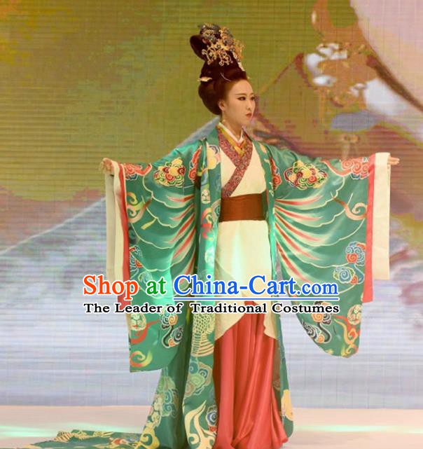 China Ancient Han Dynasty Imperial Empress Hanfu Dress Embroidered Palace Costume for Women