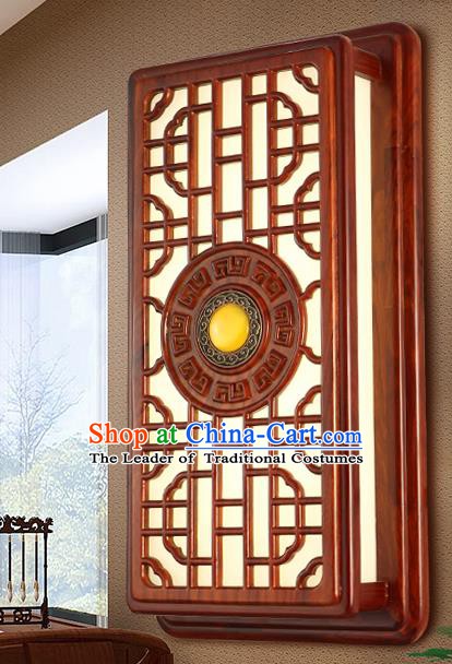 China Handmade Palace Lanterns Wood Carving Wall Lantern Ancient Lanterns Traditional Lamp