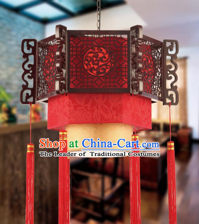 China Traditional Handmade New Year Lantern Palace Wood Hanging Lanterns Ceiling Lamp Ancient Lanern