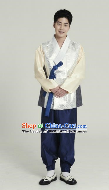 Traditional Korean Costumes Ancient Palace Korean Bridegroom Hanbok White Vest and Navy Pants for Men