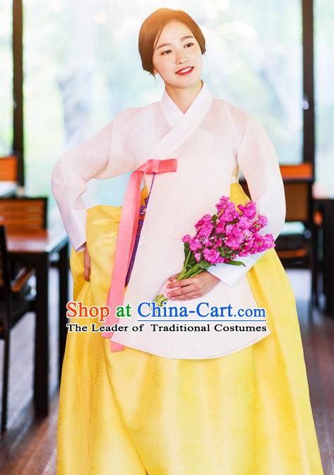 Korean Traditional Bride Tang Garment Hanbok Formal Occasions White Blouse and Yellow Dress Ancient Costumes for Women