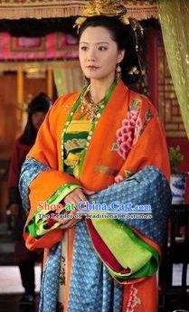 Chinese Ancient Southern Song Dynasty Imperial Consort Embroidered Replica Costume for Women