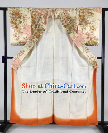 Japan Traditional Beige Kimonos Palace Furisode Kimono Ancient Yukata Dress Formal Costume for Women