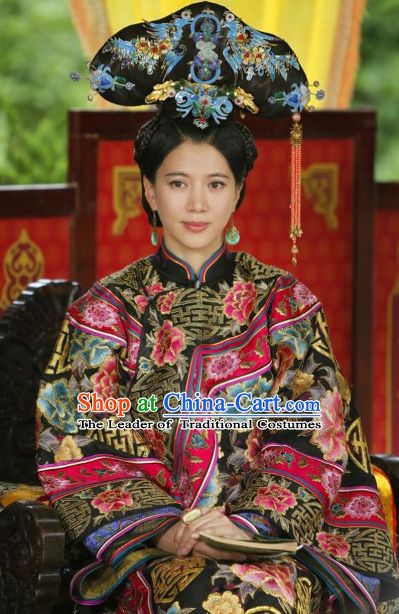 Chinese Ancient Palace Shunzhi Empress Dowager Historical Replica Costume China Qing Dynasty Manchu Lady Xiaozhuang Embroidered Clothing