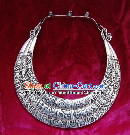 Chinese Miao Nationality Ornaments Sliver Carving Chinese Zodiac Necklace Traditional Hmong Necklet for Women