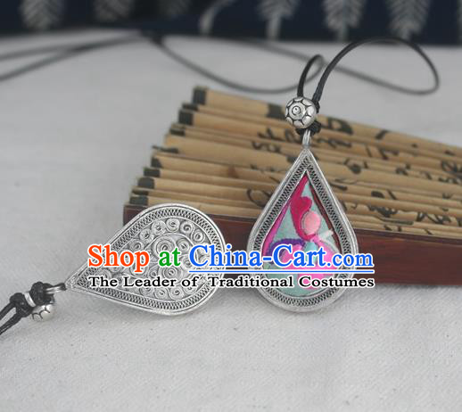 Chinese Traditional Miao Sliver Embroidered Necklace Traditional Hmong Necklet for Women