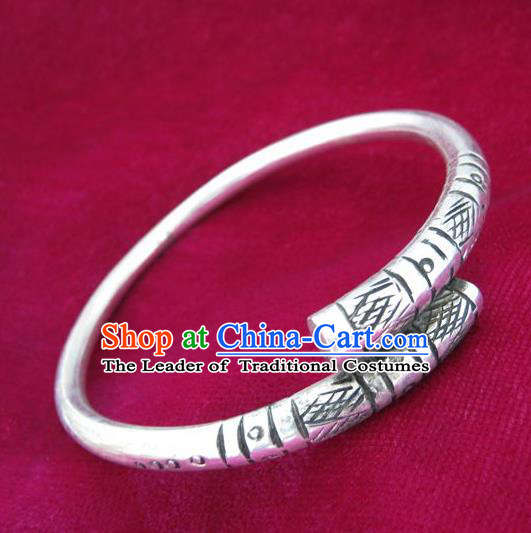 Handmade Chinese Miao Nationality Carving Bracelet Traditional Hmong Sliver Bangle for Women