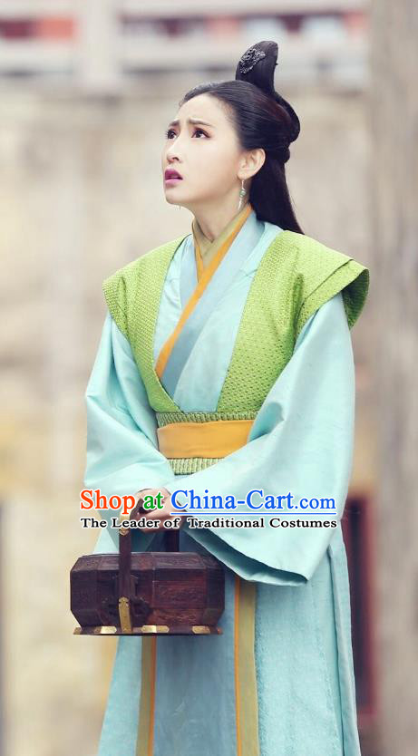 Traditional Chinese Ancient Qin Dynasty Court Maid Embroidered Historical Costume for Women