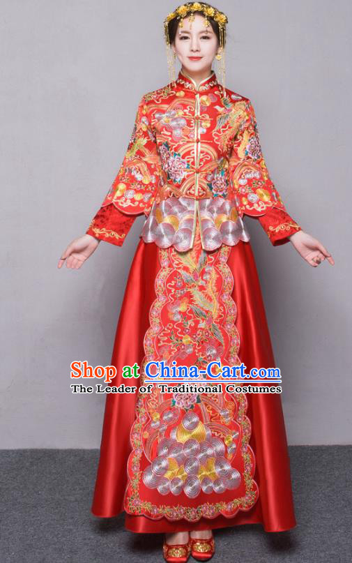 Chinese Traditional Xiuhe Suit Embroidered Red Longfeng Flown Ancient Wedding Dress for Women