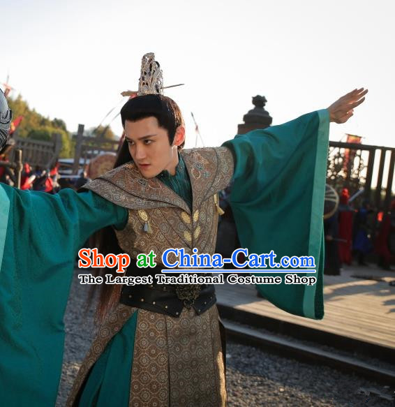 Chinese Ancient Swordsman Royal Highness Embroidered Costumes and Headpiece for Men