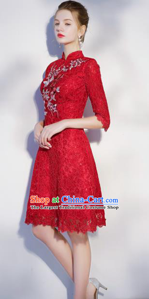 Chinese Traditional Bride Embroidered Slim Cheongsam Ancient Handmade Red Lace Wedding Dress for Women