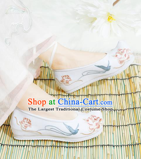 Chinese National Embroidered Peony White Shoes Ancient Traditional Princess Shoes Hanfu Shoes for Women