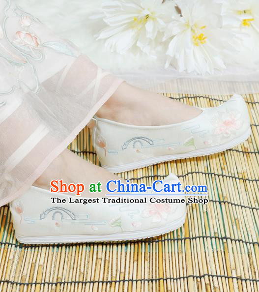 Chinese National Embroidered Lotus White Shoes Ancient Traditional Princess Shoes Hanfu Shoes for Women