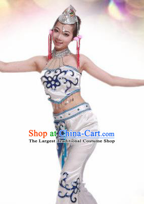 Traditional Chinese Yi Nationality Dance White Costume Ethnic Stage Show Dress for Women