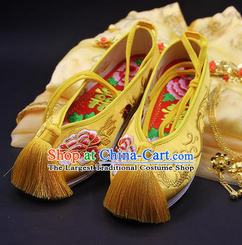 Traditional Chinese Handmade Embroidered Peony Yellow Shoes Hanfu Wedding Shoes National Cloth Shoes for Women