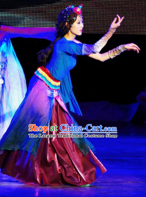 Chinese Tamrac Heaven Zang Nationality Folk Dance Dress Stage Performance Costume and Headpiece for Women