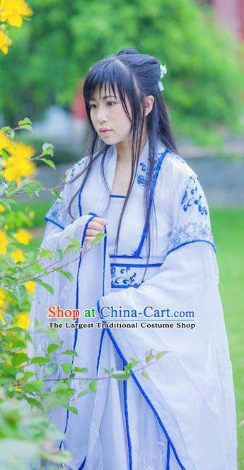 Chinese Cosplay Royal Princess Dress Ancient Female Swordsman Knight Costume for Women