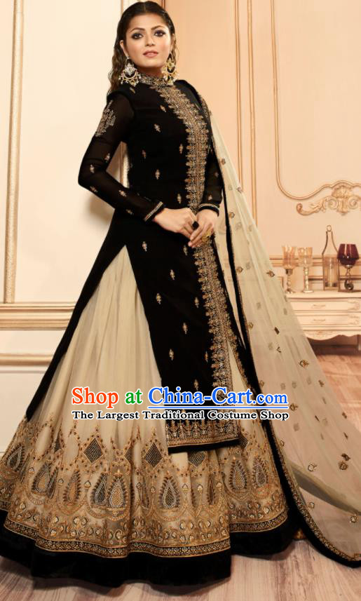 Asian India Traditional Lehenga Choli Costumes Indian Bollywood Embroidered Black Skirt and Blouse for Women