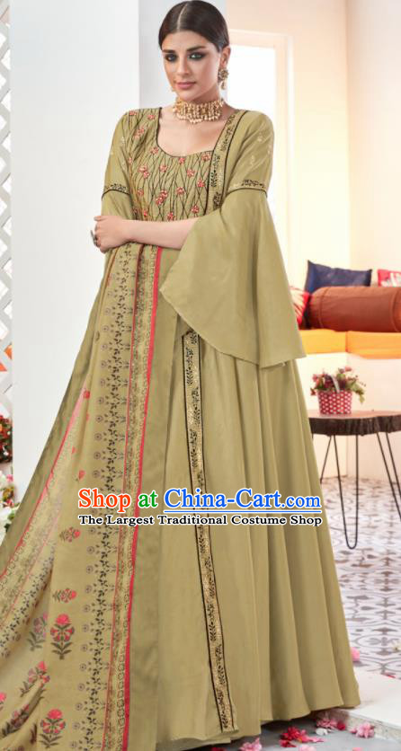 Asian Indian Festival Embroidered Light Green Taffeta Dress India Bollywood Traditional Lehenga Court Costumes for Women