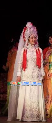 Chinese Unsurpassed Beauty Of A Generation Ancient Bride Wedding White Dress Stage Performance Dance Costume and Headpiece for Women