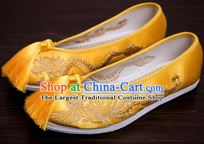 Traditional Chinese Handmade Golden Tassel Satin Shoes Hanfu Shoes Embroidered Shoes for Women