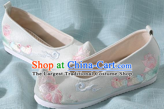 Chinese Handmade Embroidered Mandarin Duck Lotus Green Shoes Traditional Ming Dynasty Hanfu Shoes Princess Shoes for Women