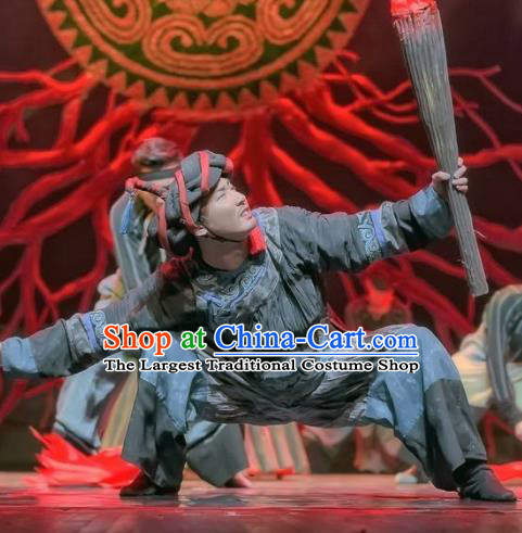 Da Liang Mountains Echo Chinese Traditional Yi Nationality Clothing Stage Performance Dance Costume for Men