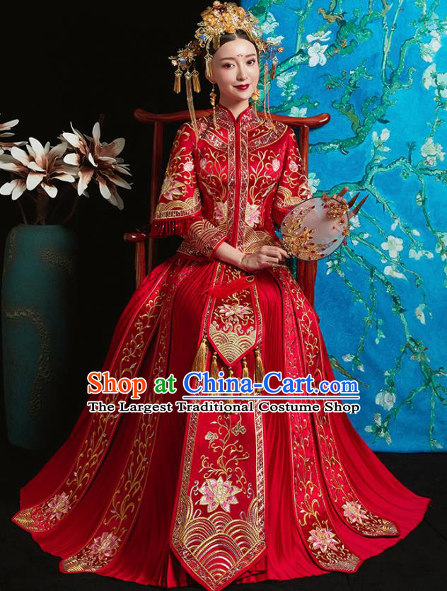 Chinese Traditional Bride Red Xiuhe Suit Ancient Wedding Embroidered Lotus Dress for Women